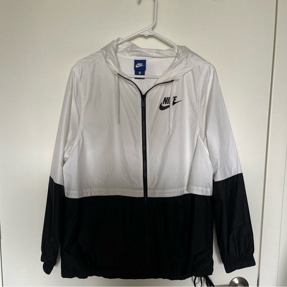 Nike jacket - Picture 1 of 3